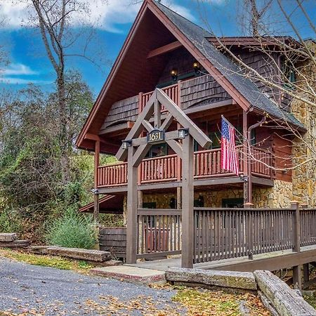 Bridgewood Cabin, Hot Tub, 1089 Of Free Attraction Tickets For Each Paid Day, Dollywood And More! Pigeon Forge Extérieur photo