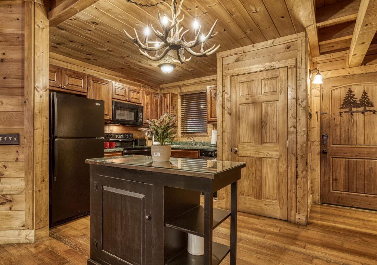 Bridgewood Cabin, Hot Tub, 1089 Of Free Attraction Tickets For Each Paid Day, Dollywood And More! Pigeon Forge Extérieur photo
